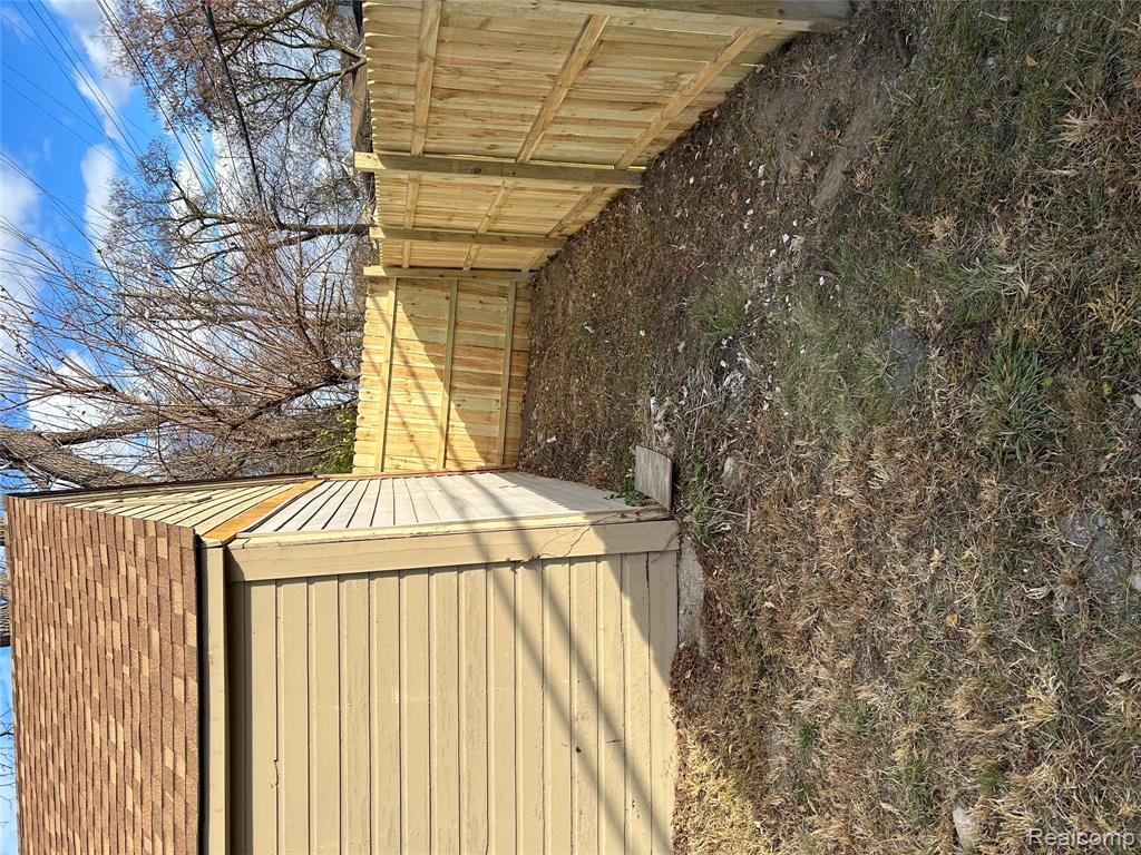 21733 MCNICHOLS Road, Detroit, MI 48219 — Photo 33
