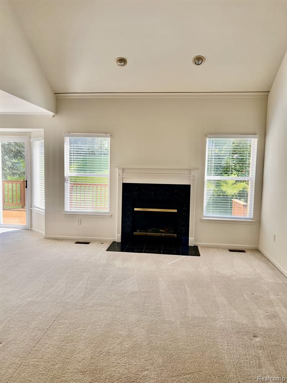 553 WOODHAVEN Drive, Commerce Twp, MI 48390 — Photo 5