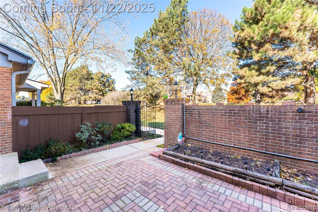 39928 Crosswinds, Novi, MI — Photo 3