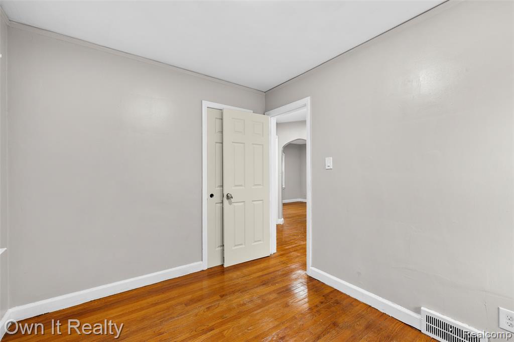 8585 Marlowe Street, Detroit, MI 48228 — Photo 14