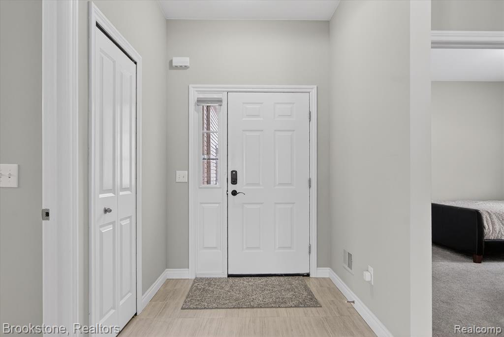 16645 Savor Lane, Clinton Twp, MI 48035 — Photo 3