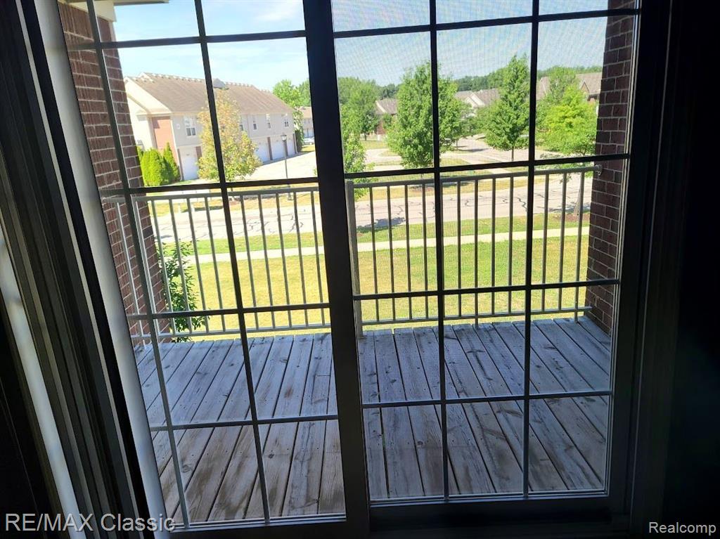 30018 HERITAGE Parkway, Warren, MI 48092 — Photo 16