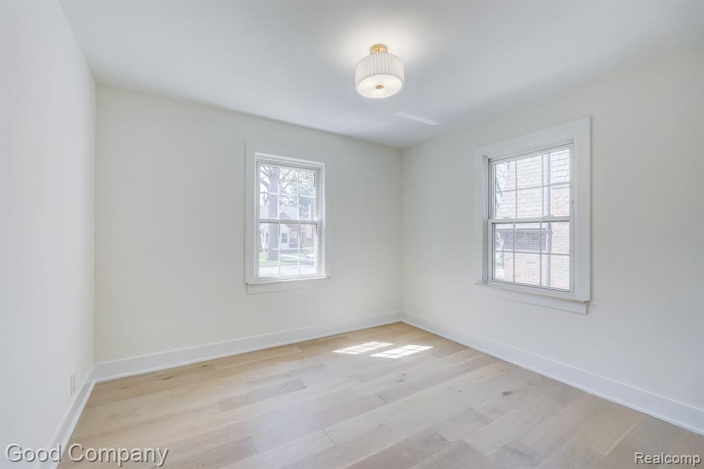 23 Fairwood Boulevard, Pleasant Ridge, MI — Photo 23