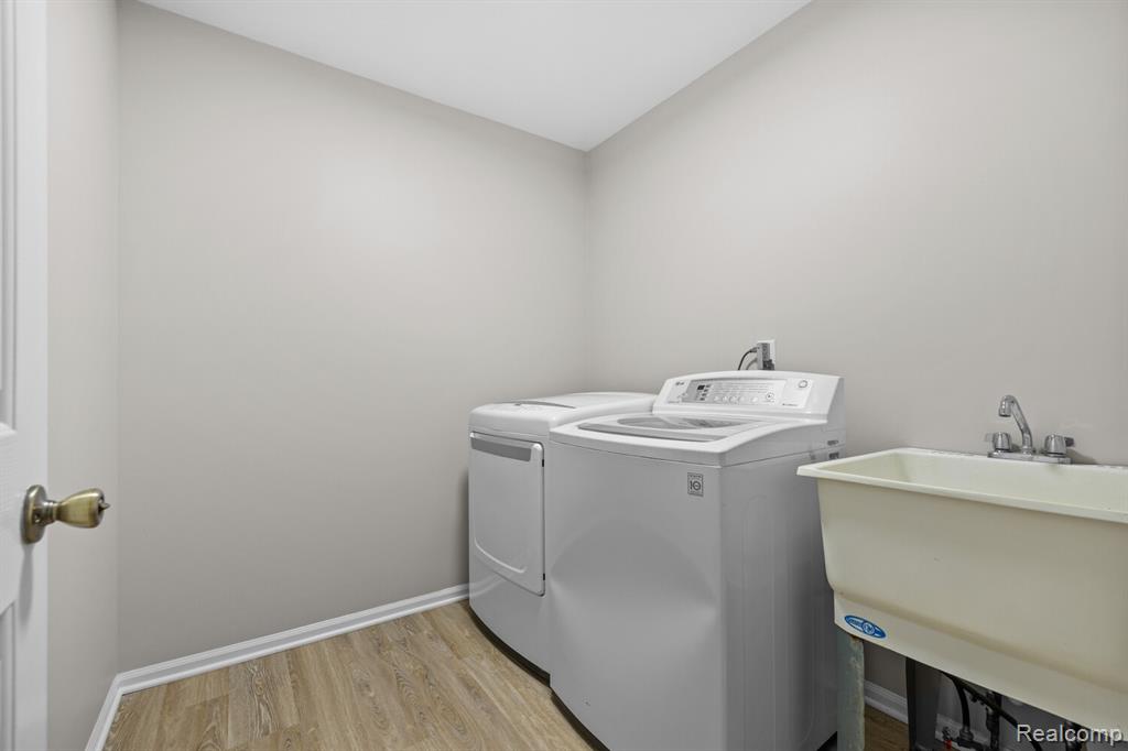 43529 S Timberview Drive, Van Buren, MI 48111 — Photo 23