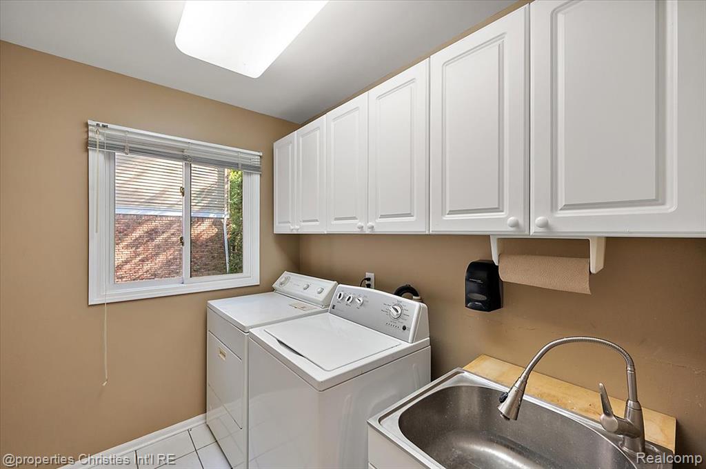 6835 High Ridge Road, West Bloomfield, MI 48324 — Photo 40