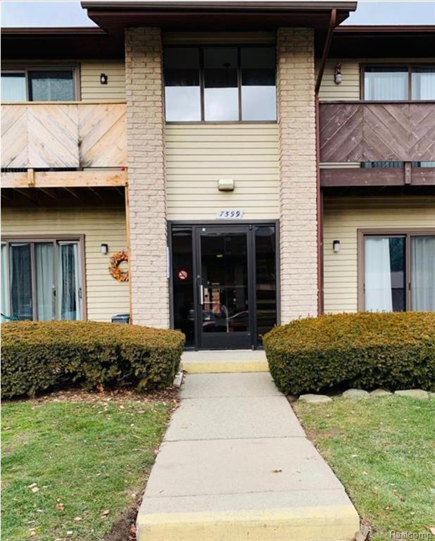 7599 MANOR CIR, Westland, MI — Photo 3