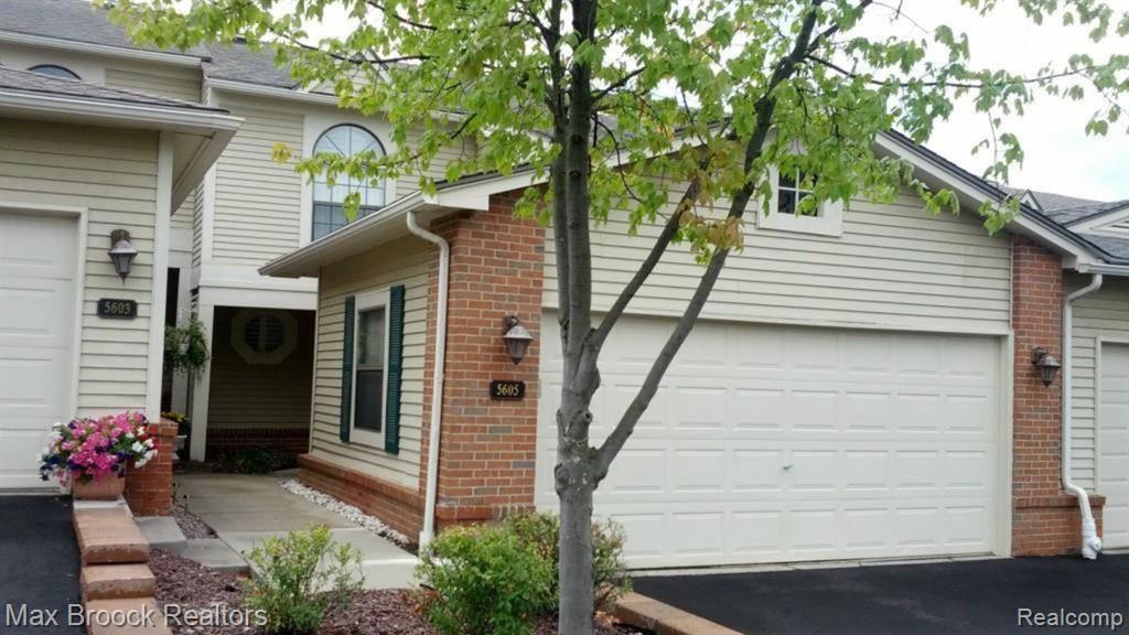 5605 DRAKE HOLLOW Drive W, West Bloomfield, MI