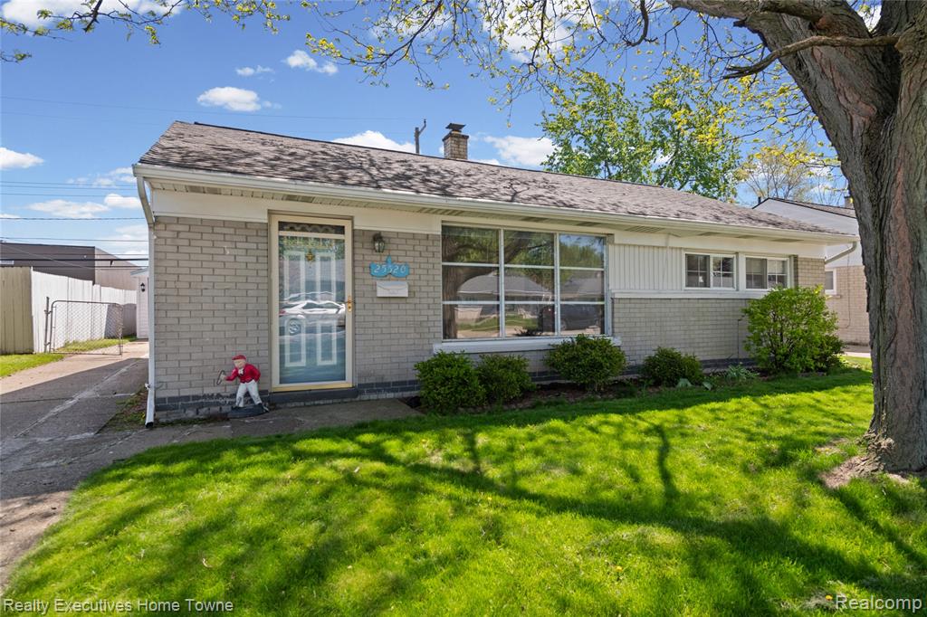 25520 Miracle Drive, Madison Heights, MI 48071 — Photo 2