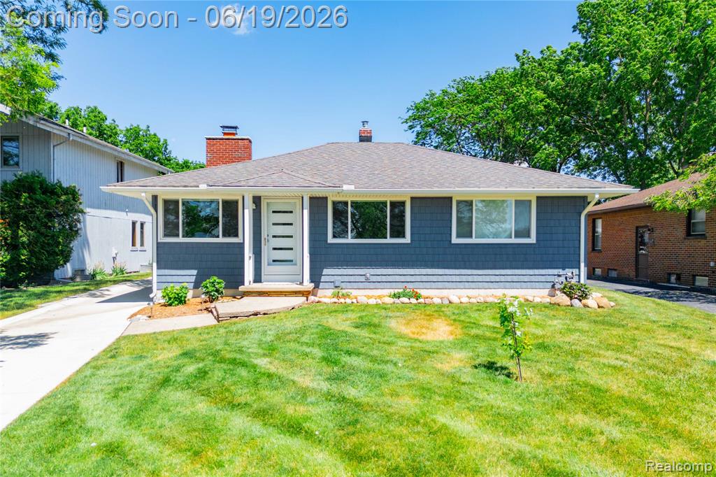 25815 West River Road, Grosse Ile, MI 48138 — Photo 2