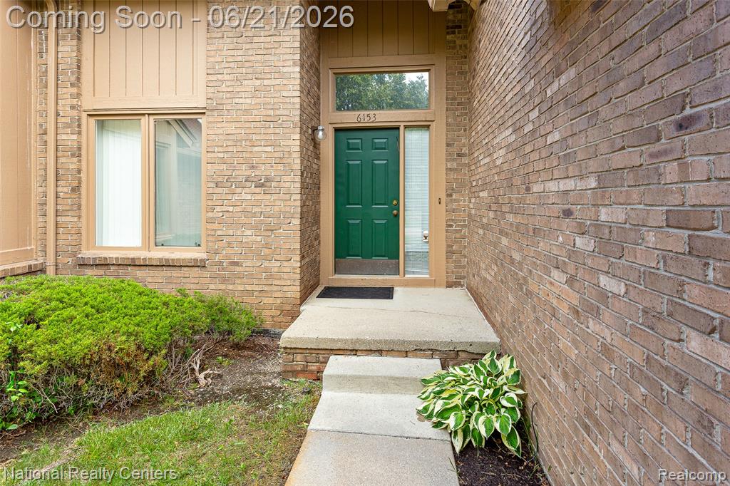 6153 Westbrooke Drive, West Bloomfield, MI — Photo 2
