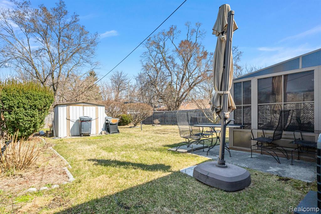 4279 E OUTER Drive, Detroit, MI 48234 — Photo 5
