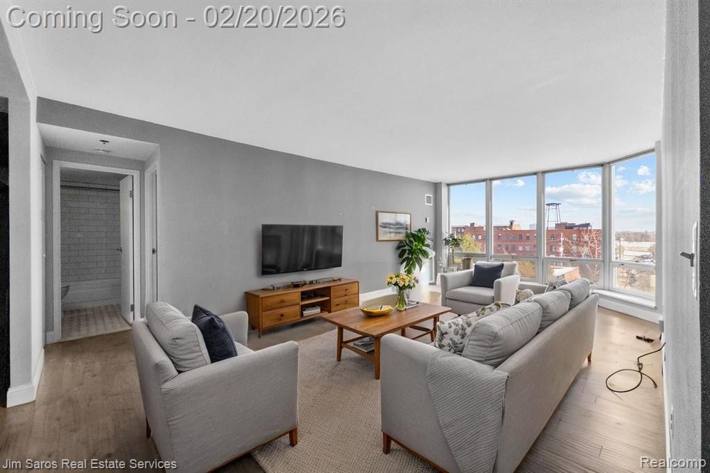 250 E Harbortown Drive, 607, Detroit, MI 48207 — Photo 6