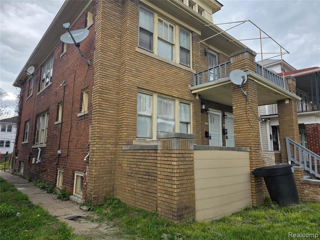 2498 Glendale Street - Photo 2