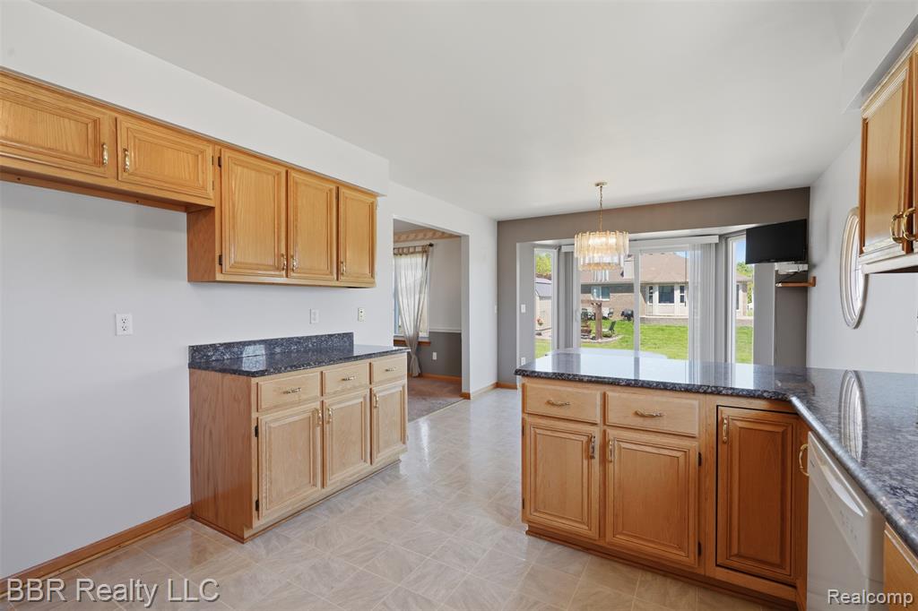 24883 Curtis Drive, Flat Rock, MI 48134 — Photo 17