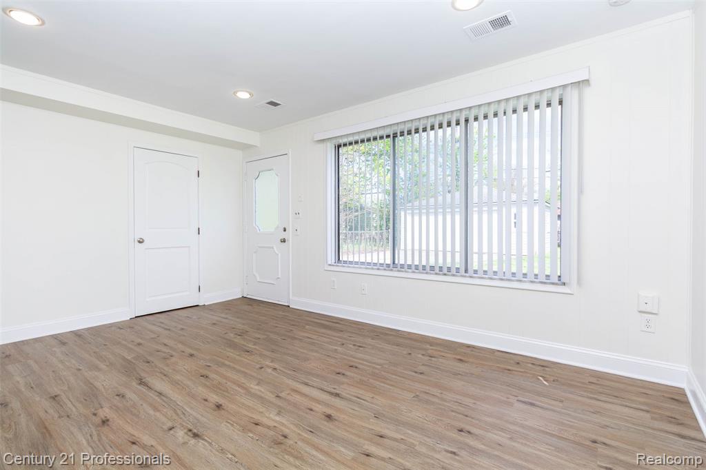 21892 Ehlert Avenue, Warren, MI 48089 — Photo 16