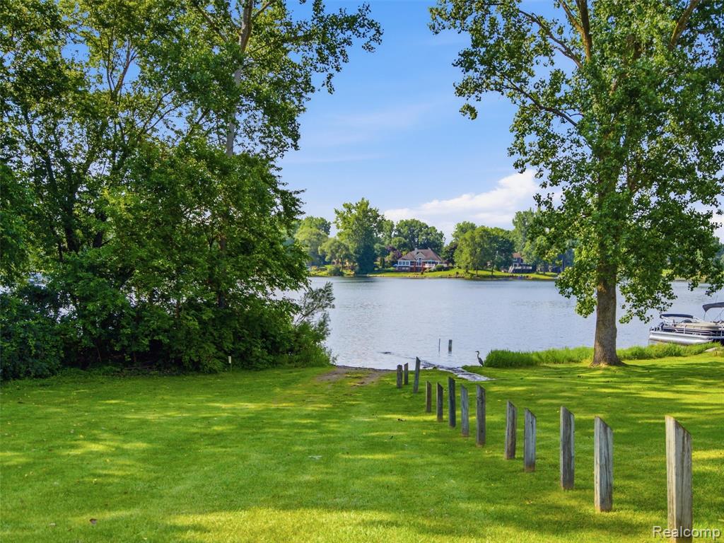 4040 Taggett Lake Drive, Highland, MI — Photo 47