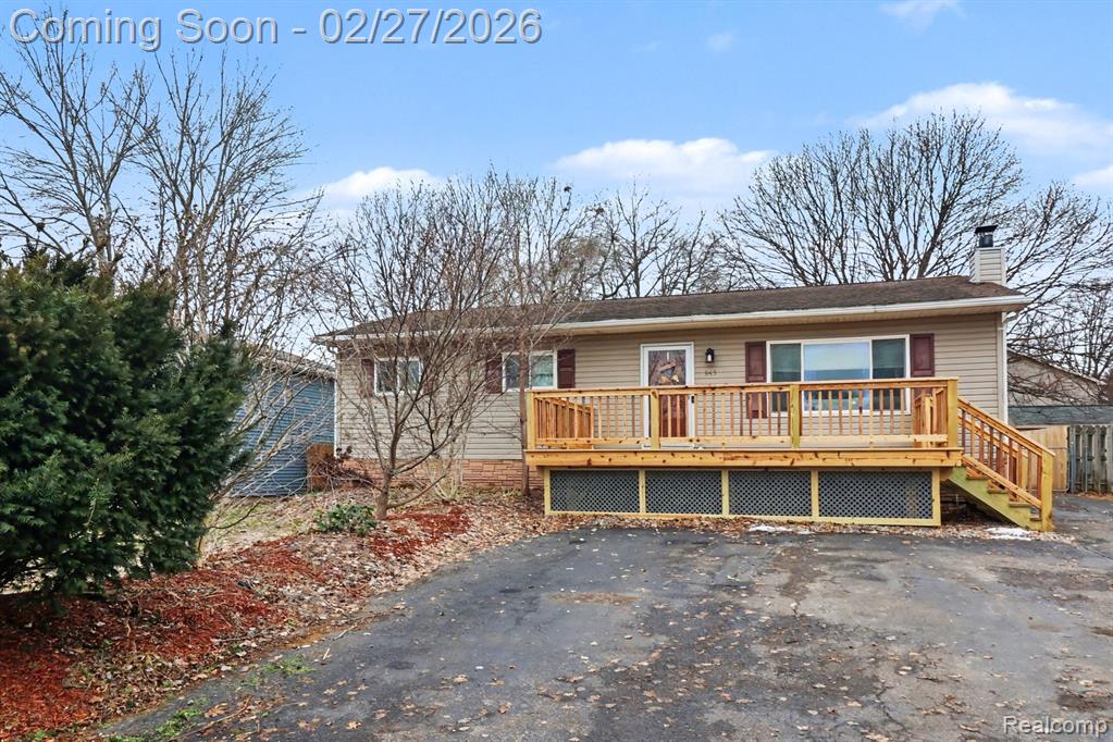 845 Crescent Lake Road, Waterford, MI 48327 — Photo 2