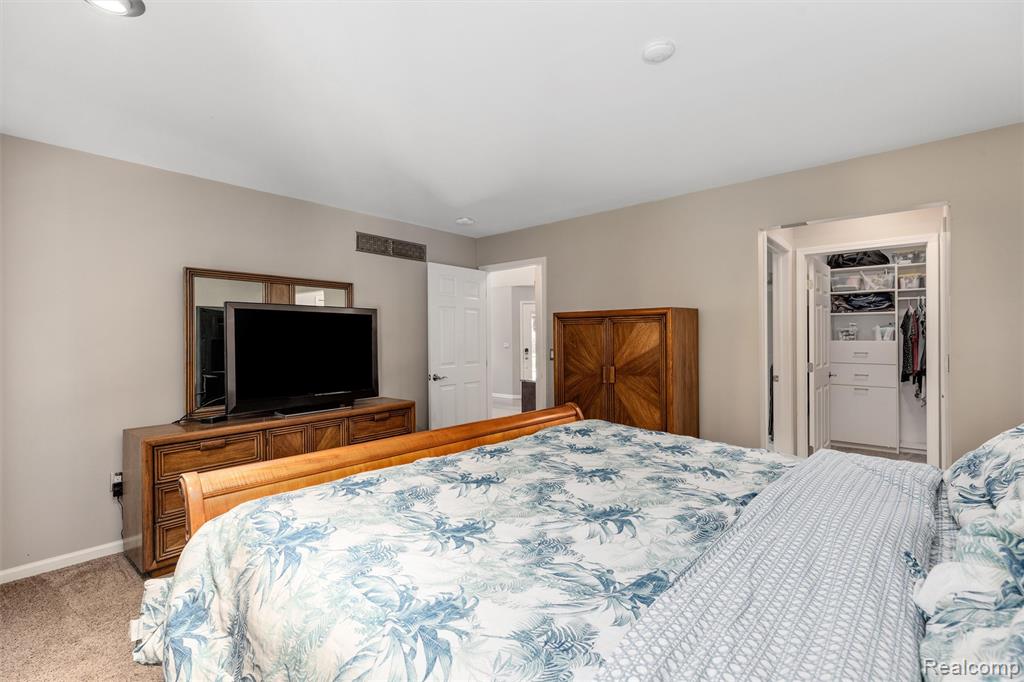 2027 Preserve Circle E, Canton, MI 48188 — Photo 13
