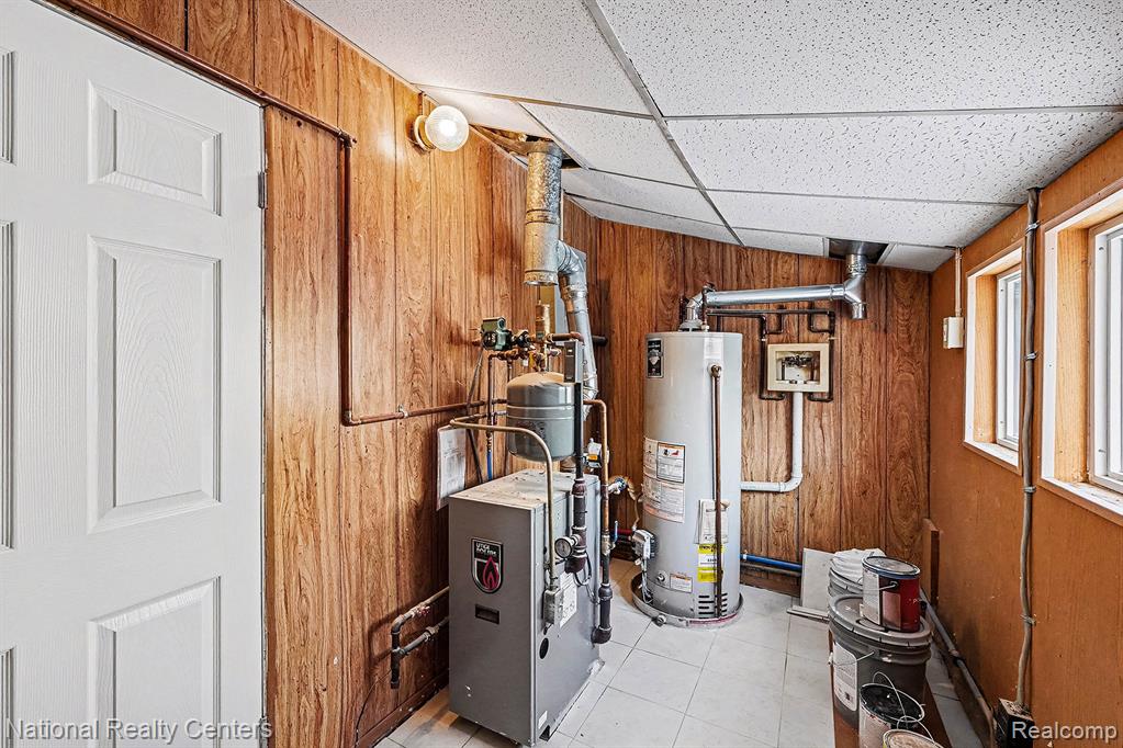 2960 Glenbroke Street, Keego Harbor, MI 48320 — Photo 15