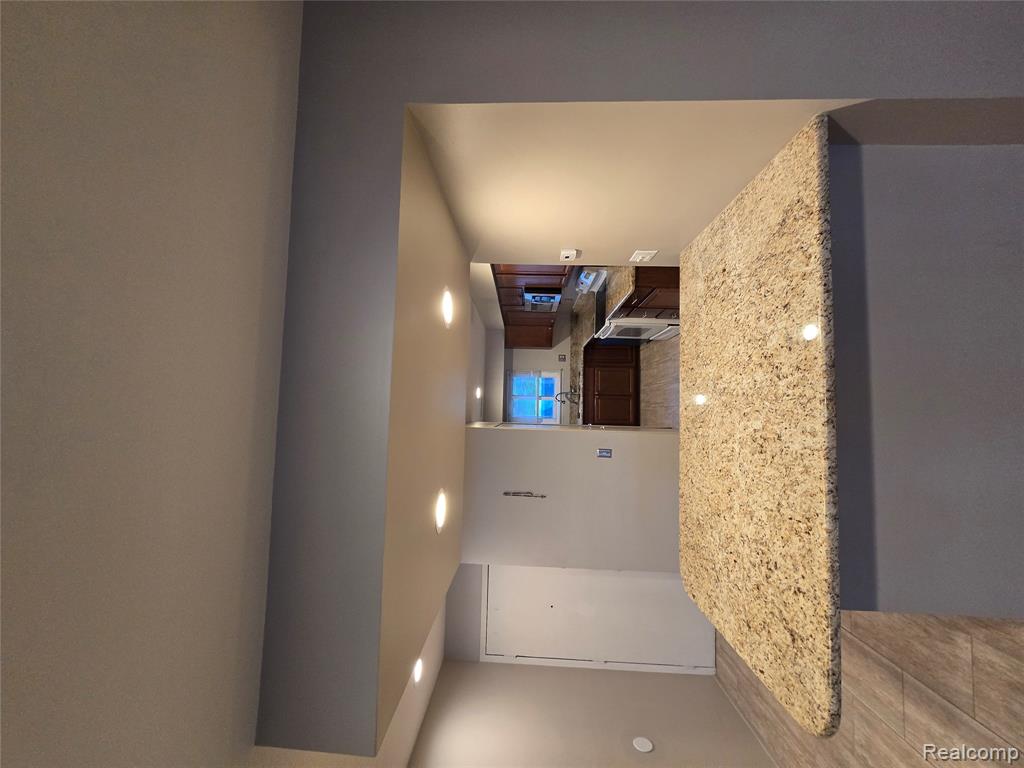 1932 Klingensmith Road, 56 B, Bloomfield Hills, MI 48302 — Photo 16