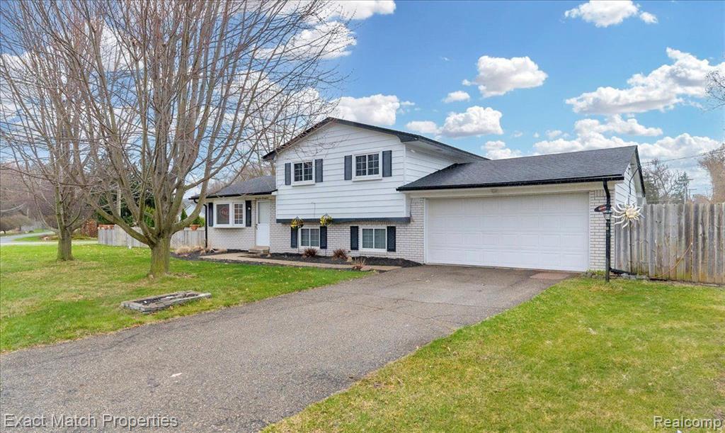 9121 SANDYSIDE Road, White Lake, MI — Photo 10