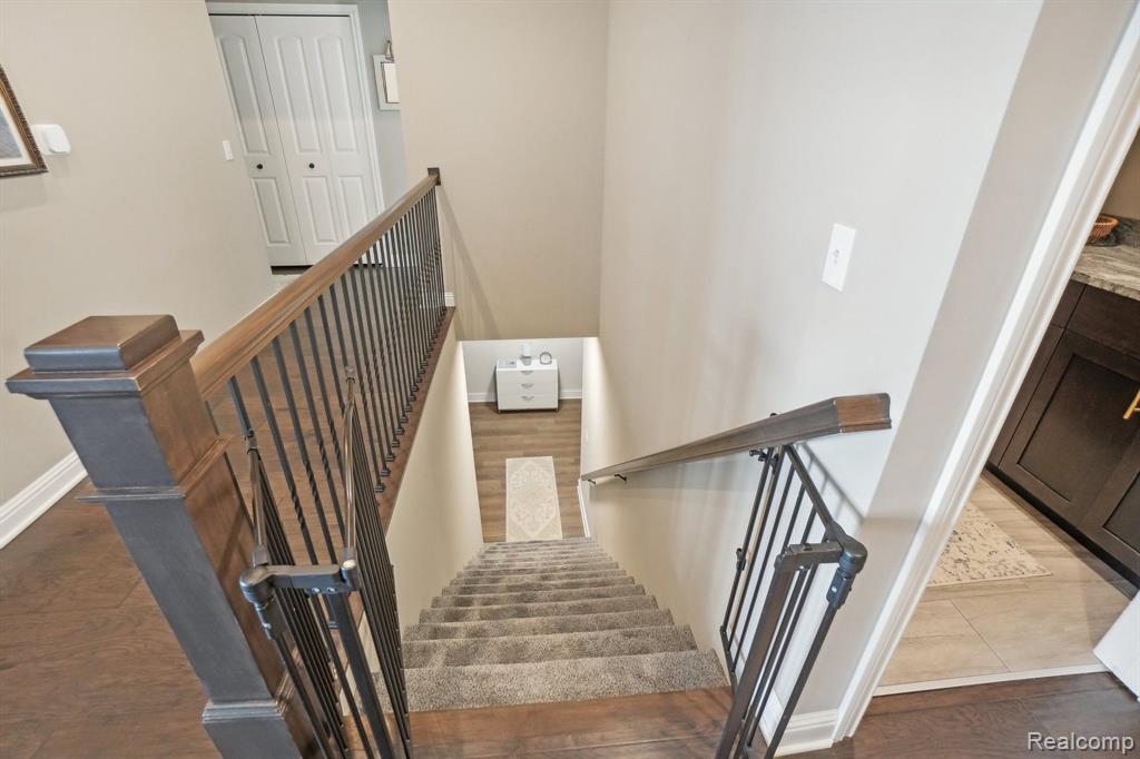 54718 LAWSON CREEK Drive, Utica, MI 48316 — Photo 32