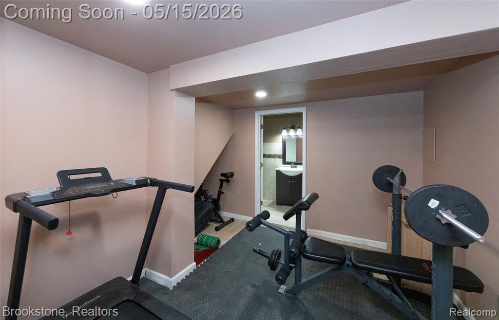 21340 BUNKER Drive, Macomb, MI 48042 — Photo 39