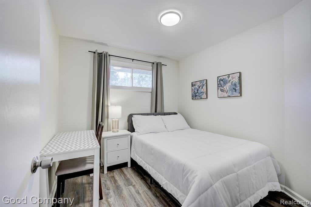 21900 Eastwood Street, Oak Park, MI 48237 — Photo 17
