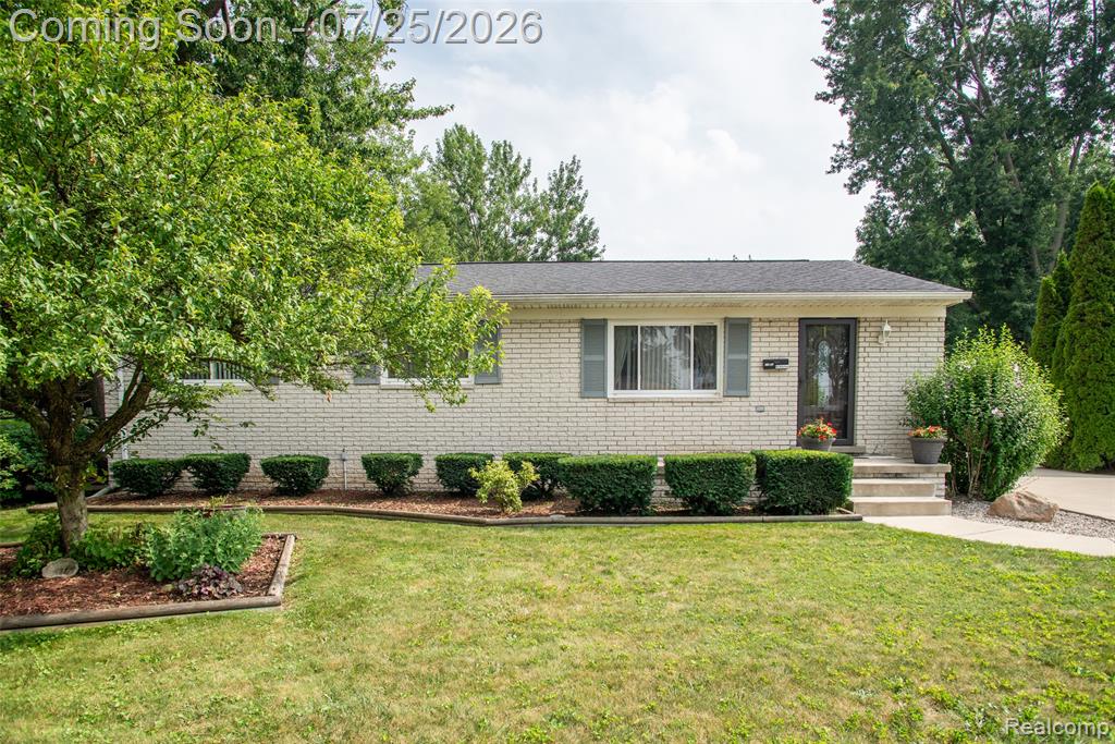 31045 John Hauk Street, Garden City, MI