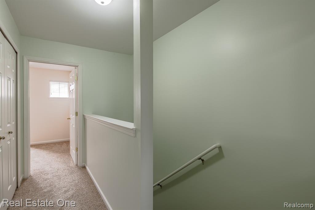 1277 Edelweiss Lane, Waterford, MI 48327 — Photo 33