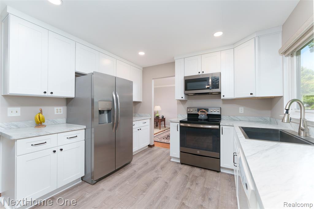 6448 Grand Circle Drive, Brighton, MI 48116 — Photo 8