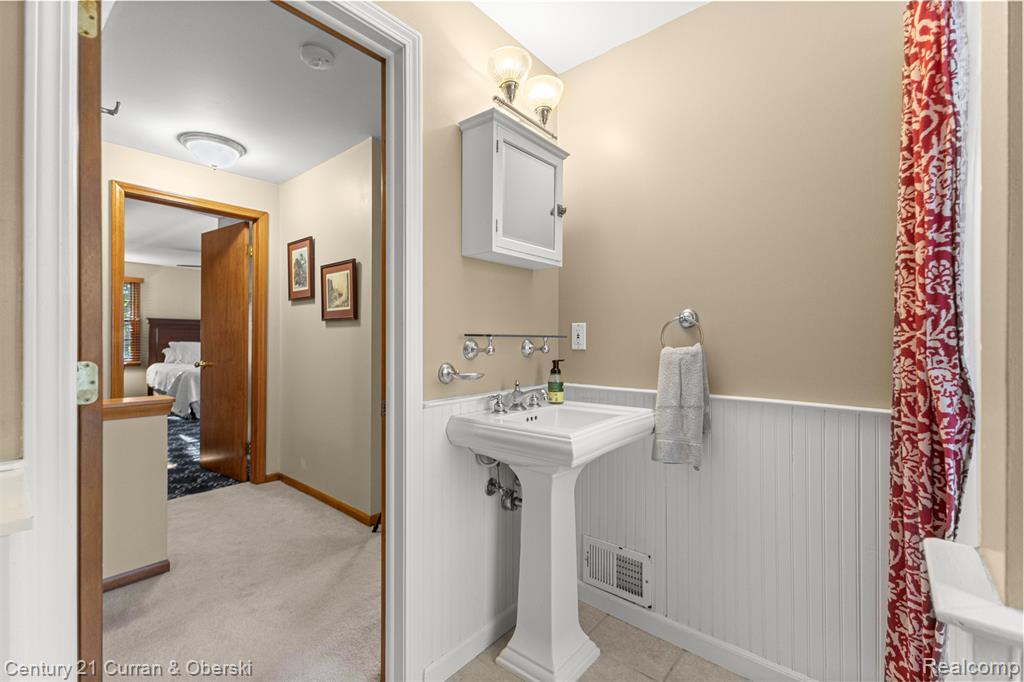 830 S Lafayette St Street, Dearborn, MI 48124 — Photo 22