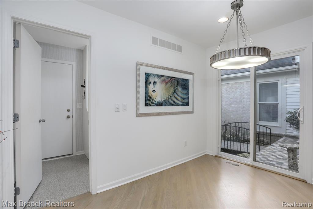 7248 SIMSBURY Drive, West Bloomfield, MI — Photo 22
