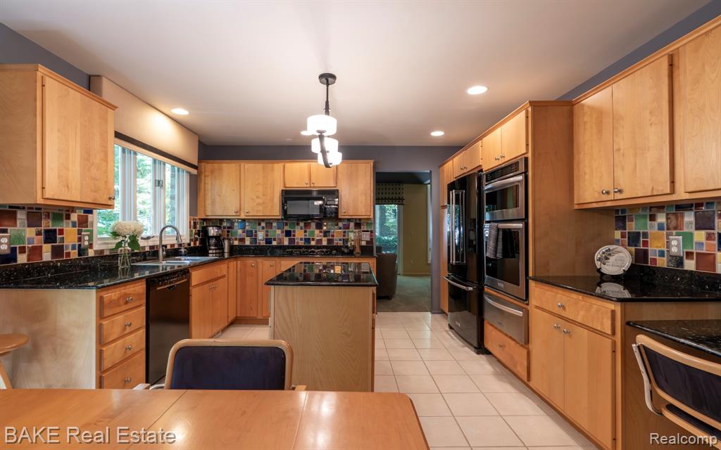 9407 Timberline Court, Plymouth, MI 48170 — Photo 24