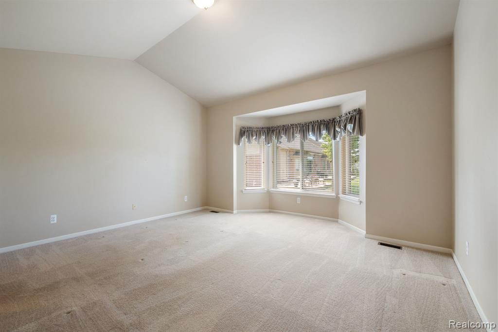 40658 Saint Louis Drive, Clinton Twp, MI 48038 — Photo 40