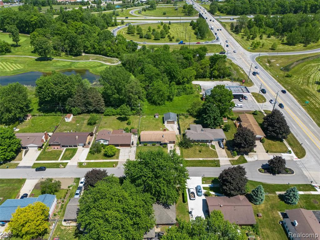 51056 Fairlane Drive, Utica, MI 48316 — Photo 41