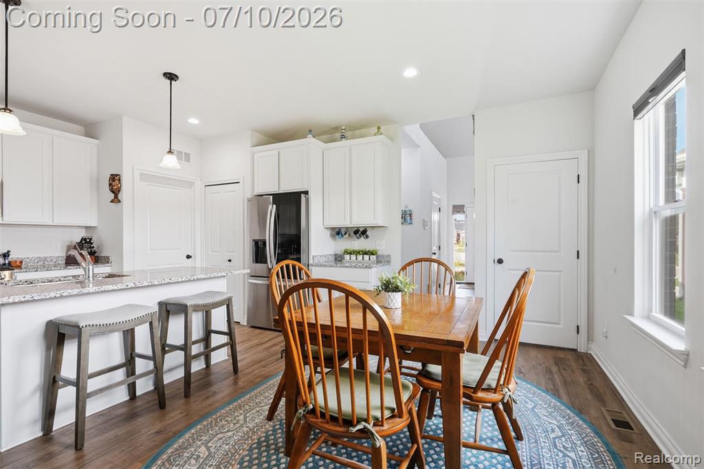 11789 Hines Place Drive, Livonia, MI 48150 — Photo 10