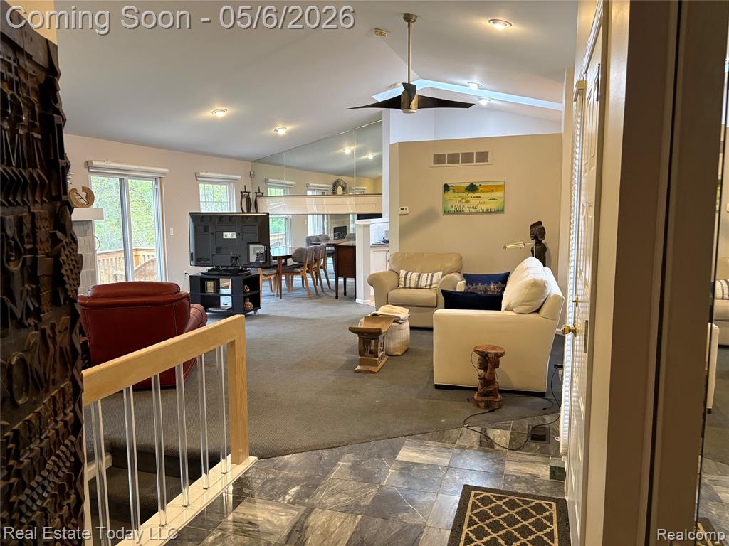 7283 Huntcliff, 57, West Bloomfield, MI — Photo 12