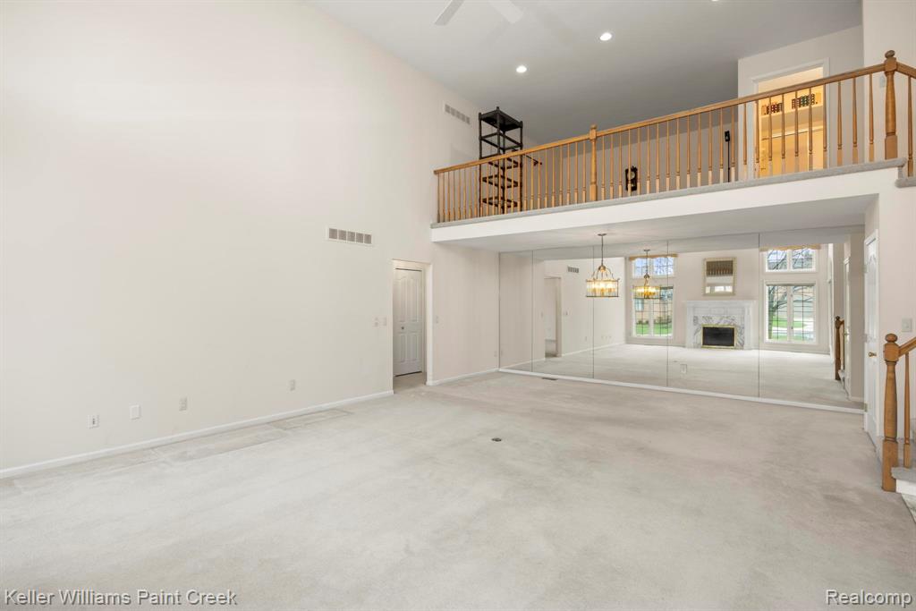 54710 Bellingham Drive, Utica, MI 48316 — Photo 10