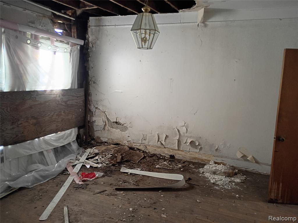 670 Chalmers Street, Detroit, MI 48215 — Photo 4