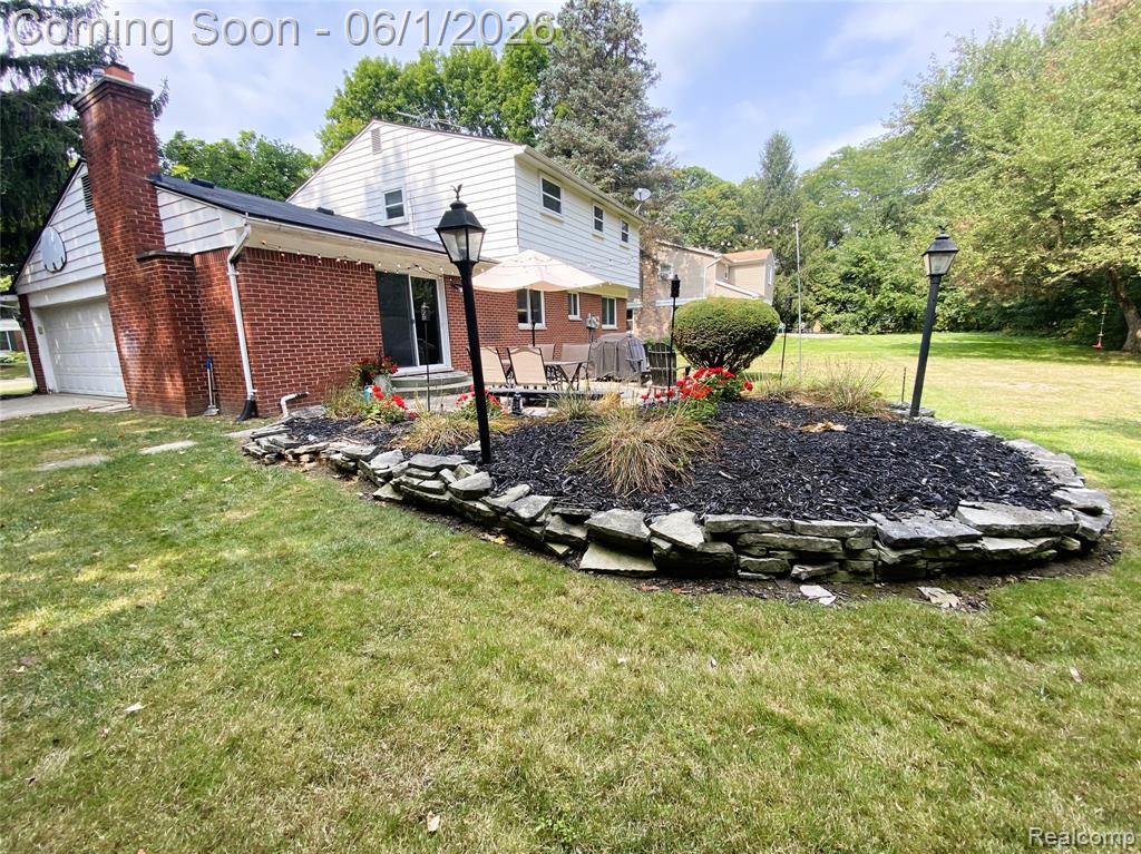 1707 Fox River Drive, Bloomfield Hills, MI 48304 — Photo 27