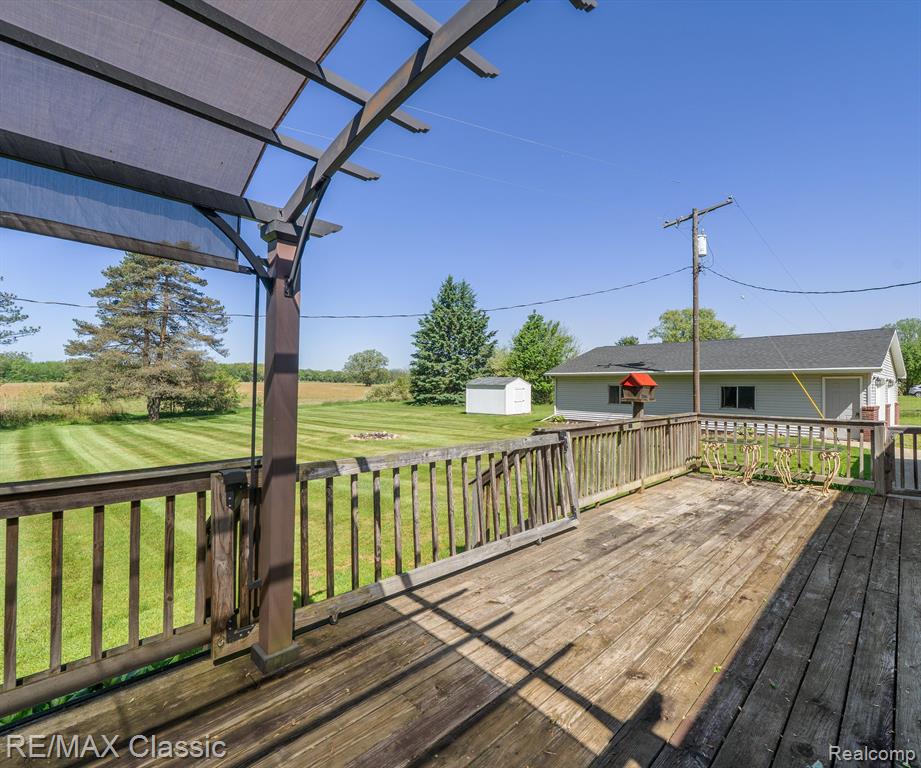 11589 OWOSSO Road, Fowlerville, MI 48836 — Photo 38