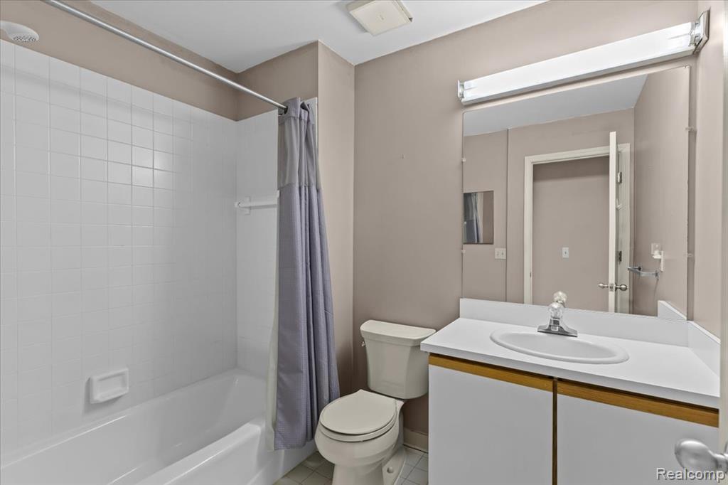 294 Main Sail Court, 22, Detroit, MI 48207 — Photo 31