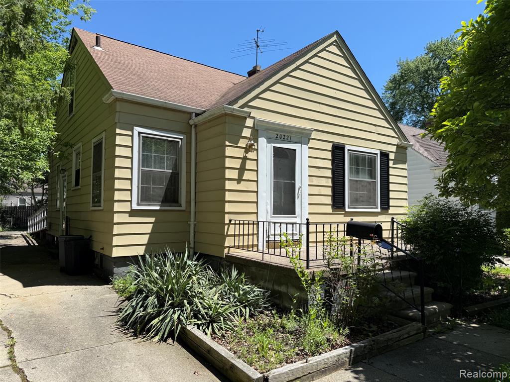 20221 Kenosha Street, Harper Woods, MI 48225 — front exterior