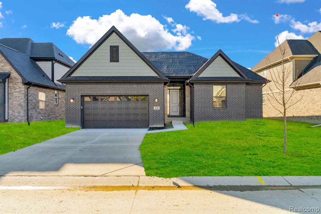 4139 Blossom Drive, Sterling Heights, MI 48314