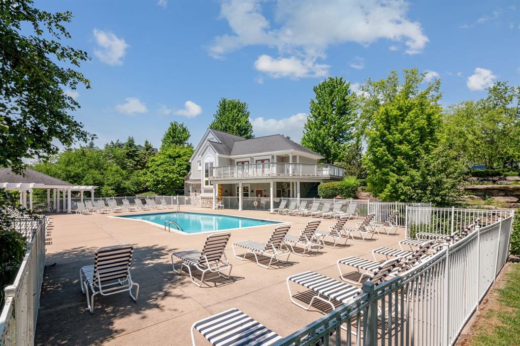 50424 LIVINGSTON Drive, Northville, MI 48168 — Photo 42