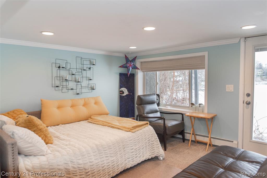 910 W Pine Tree Road W, Lake Orion, MI 48362 — Photo 23