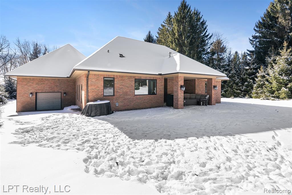 4525 Mapleton Drive, Howell, MI 48843 — Photo 45