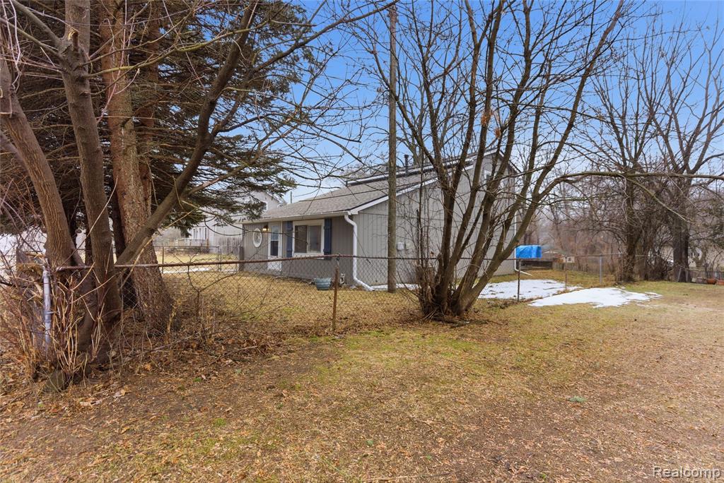 875 Scott Lake Road, Waterford, MI 48328 — Photo 6