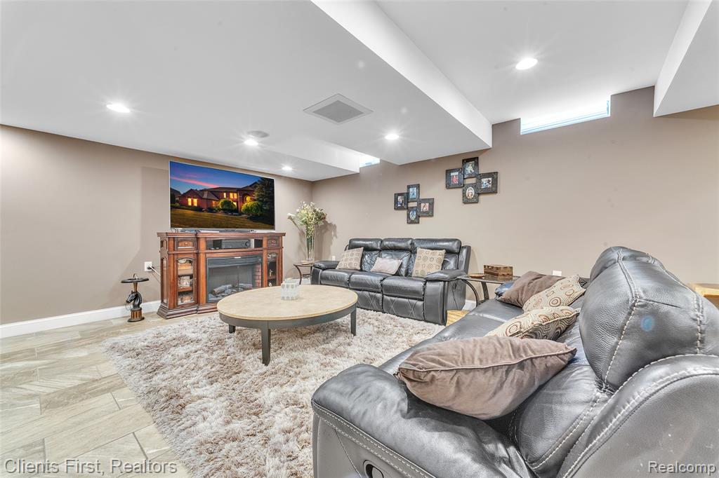44497 White Pine Circle W, Northville, MI 48168 — Photo 49